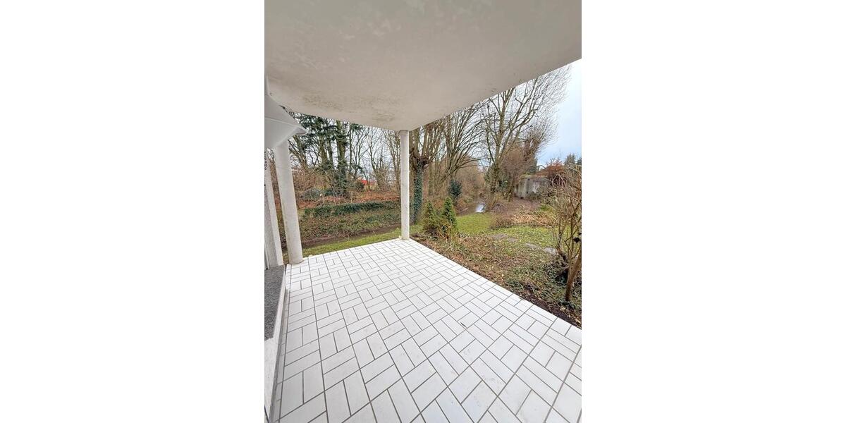 **Neu modernisierte Wohnung mit Terrasse** 3 zimmer