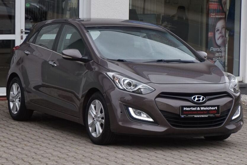 i30