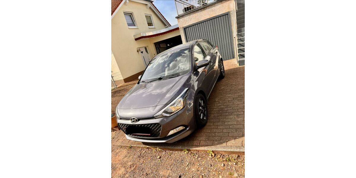 Hyundai i20 34.000 km 10.500 &euro; Püttlingen 66346