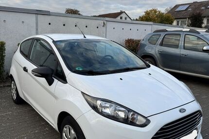 Ford Fiesta 124.000 km 3.300 € Elchingen 89275