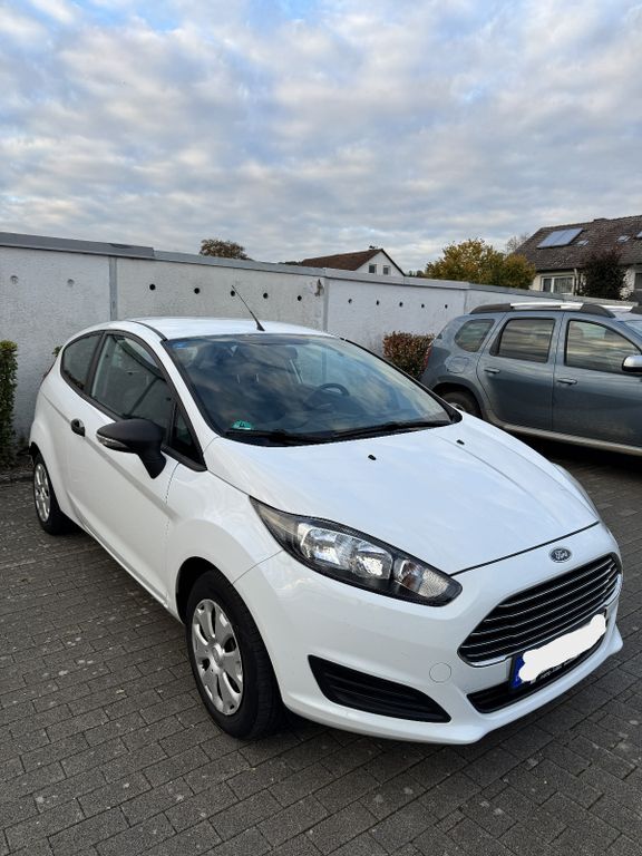 Ford Fiesta 124.000 km 3.300 € Elchingen 89275
