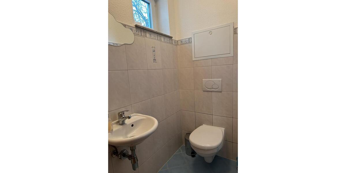 Erdgeschoßwohnung Eningen unter Achalm - 4.5 Zimmer, 111 m&sup2;, 1.450&euro; | Angebot:24466324