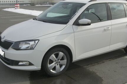 Skoda Fabia 96.800 km 12.799 &euro; Berlin 13435