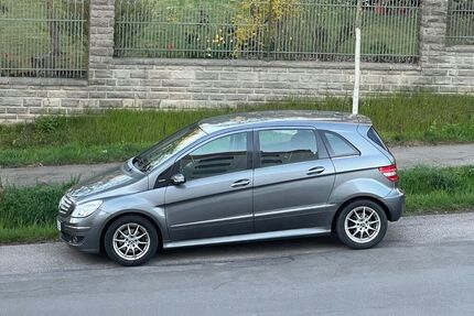 Mercedes B 180