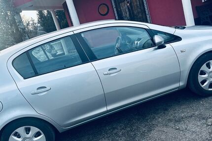 Opel Corsa 125.000 km 3.999 € Gotha 99867