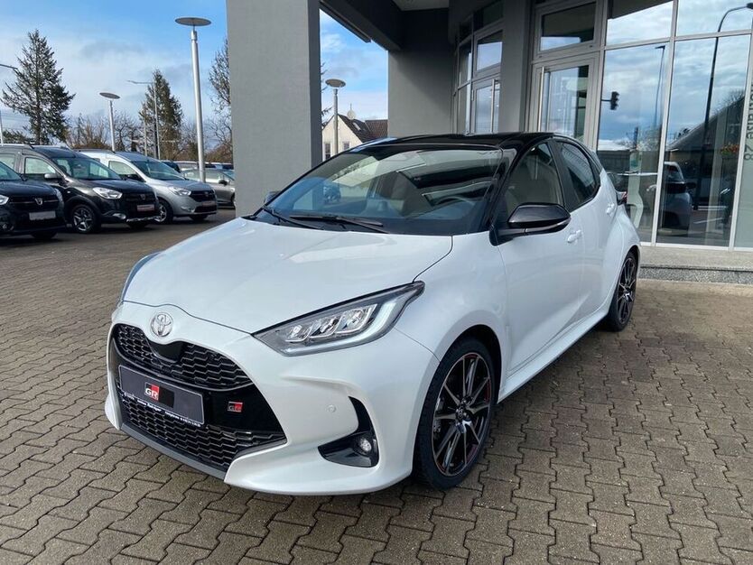 Yaris