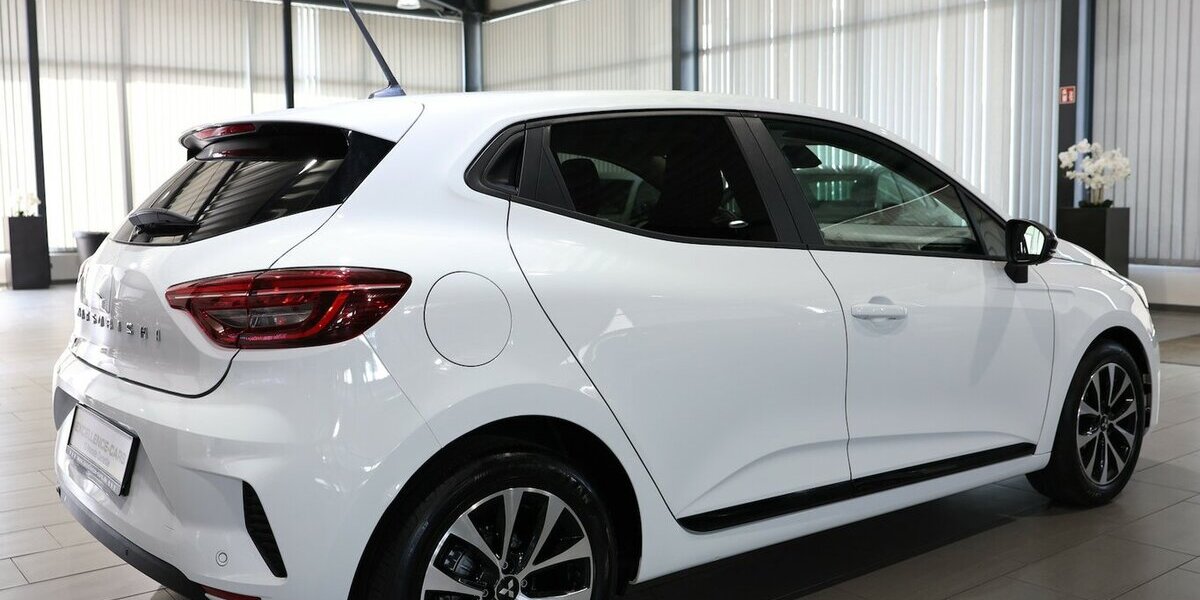 Mitsubishi Colt 1.0 SCe PLUS WHITE / LED, VIRTUAL-COCKPIT 30.000 km 15.555 &euro; Hamm 59077