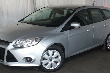 Ford Focus 1.6TDCi 1.HAND NEUER ZAHNRIEMEN 150.000 km 5.898 € Köln 50858