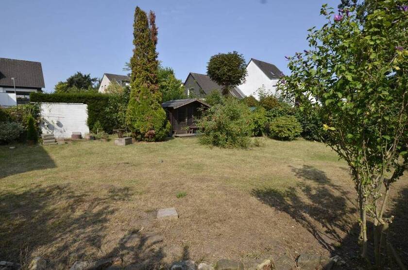 Ein- bis Zweifamilien-Stadthaus mit Renovierungsbedarf * gefragte und ruhige Citylage * ca. 168 m² Wfl. * ca. 463 m² ...