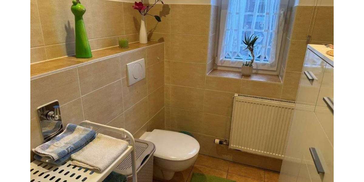 gepflegtes, freistehendes Ein- Zweifamilienhaus in ruhiger Lage von Peuschen zu verkaufen - Einfamilienhaus Peuschen | Angebot:20430380