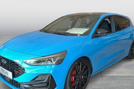 Ford Focus 1.001 km 40.590 &euro; Cloppenburg 49661