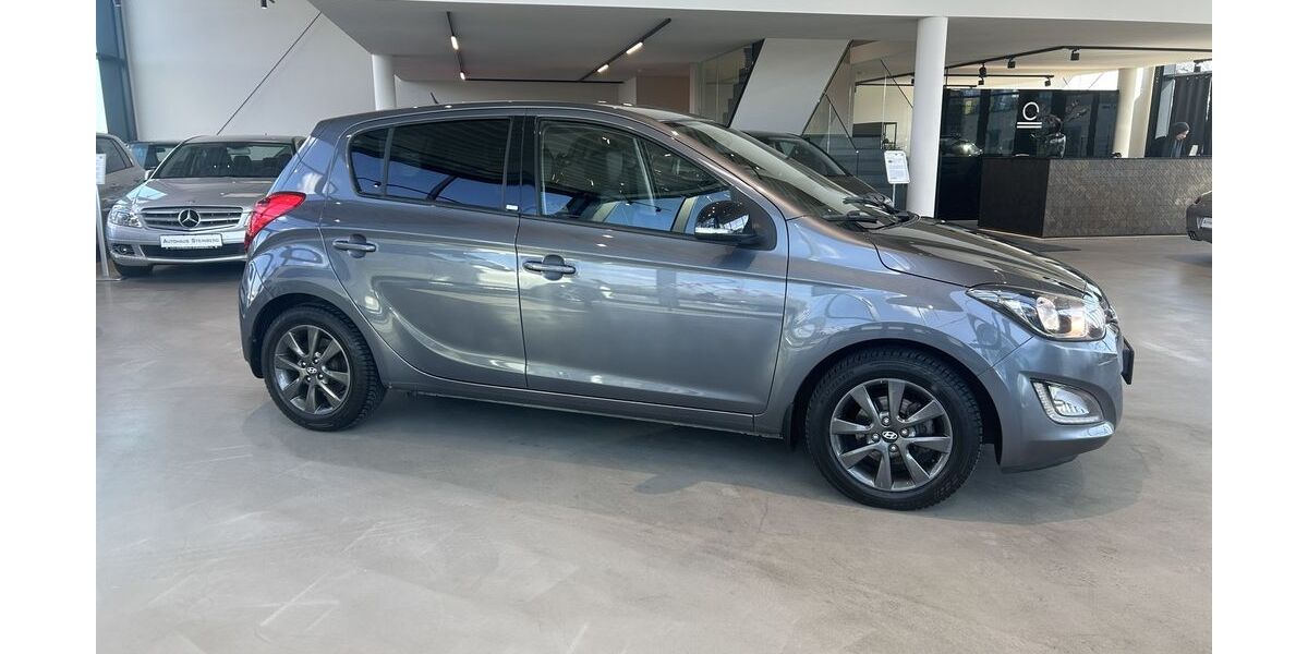 Hyundai i20 67.000 km 11.700 &euro; Dietzenbach 63128