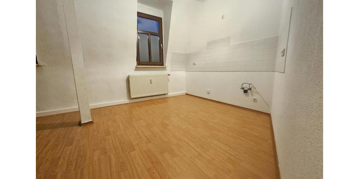 Dachgeschoßwohnung Altenburg - 2 Zimmer, 67 m&sup2;, 370&euro; | Angebot:24441333