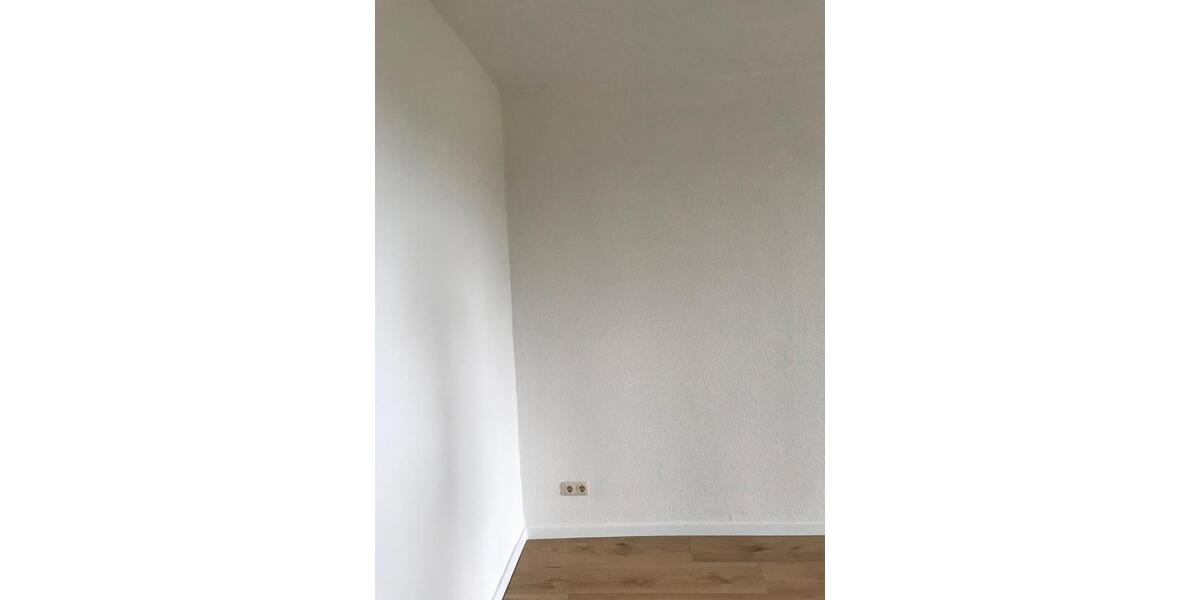 Erdgeschoßwohnung Riesa - 3 Zimmer, 60 m&sup2;, 85.000&euro; | Angebot:27117123