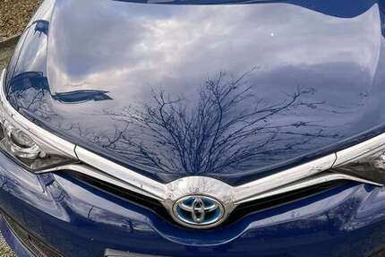 Toyota Auris 66.000 km 12.499 &euro; Bremen 28777