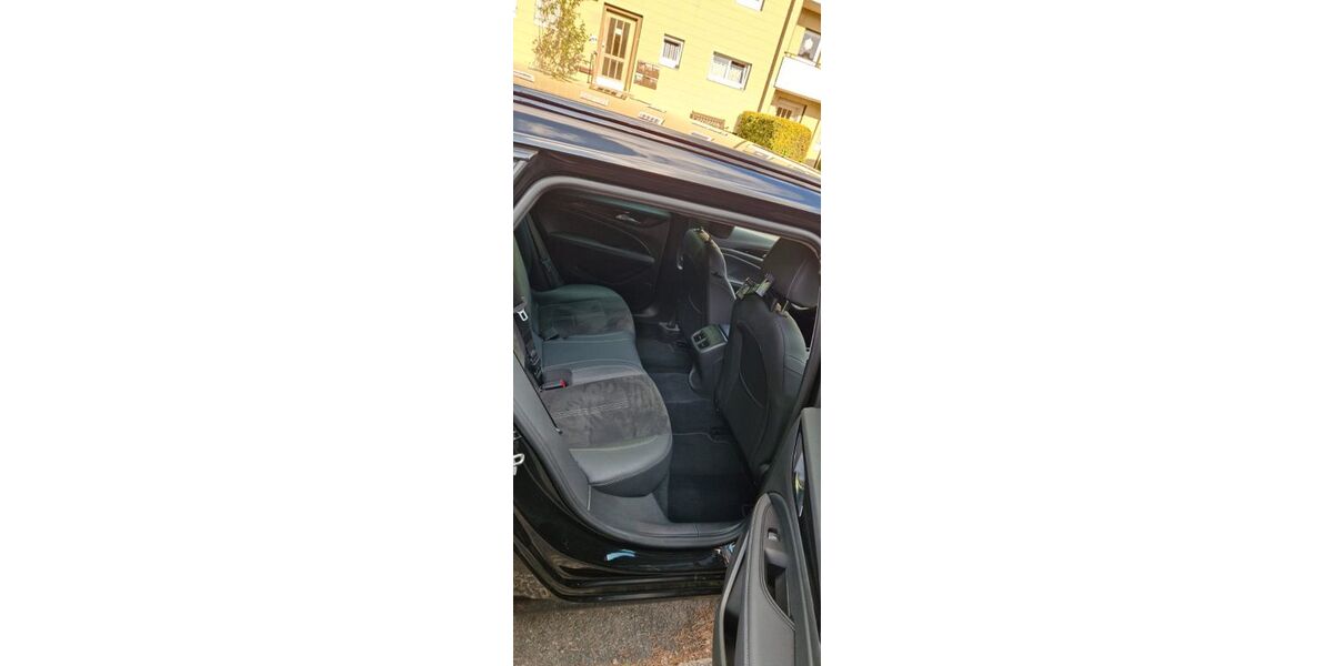Opel Insignia CT 153.000 km 12.500 &euro; Böblingen 71032