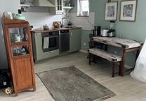 Charmantes, komplett möbliertes 1-Zimmer-Apartment