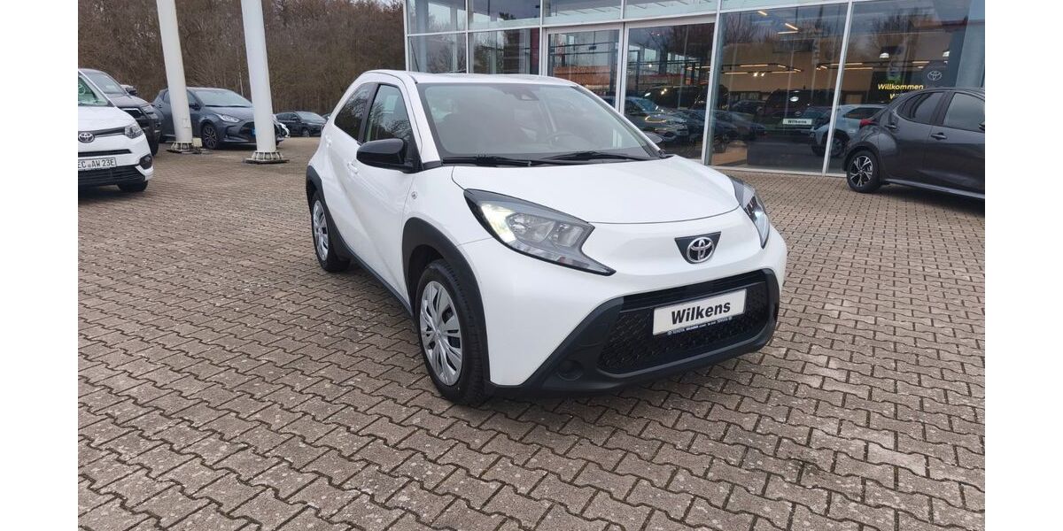 Toyota Aygo (X) 93.000 km 13.900 &euro; Lohne 49393