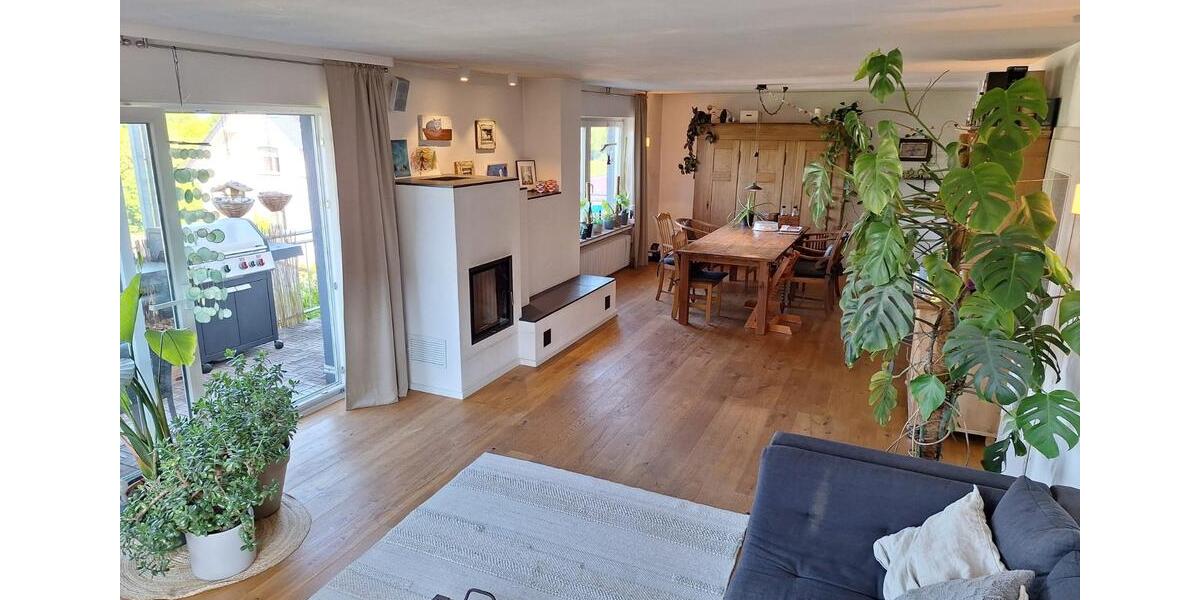 Einfamilienhaus Hennef (Sieg) - 9 Zimmer, 236 m&sup2;, 2.450&euro; | Angebot:26148472