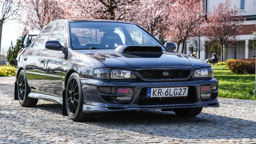 Subaru Impreza 100.000 km 31.900 &euro; Kraków 30-65