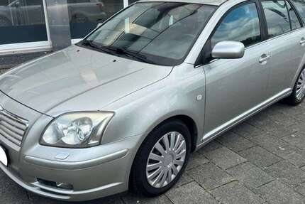 Toyota Avensis 188.000 km 2.990 € Essen 45329