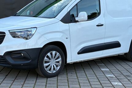 Opel Combo 136.000 km 9.600 &euro; Mühlheim am main 63165