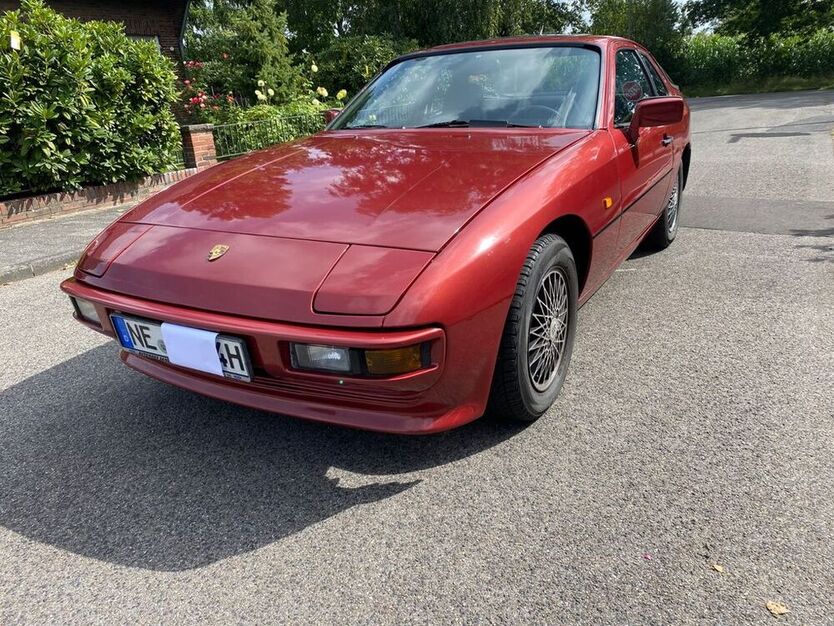924