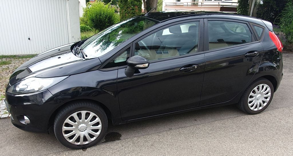 Ford Fiesta 90.900 km 3.500 &euro; Pfullingen 72793