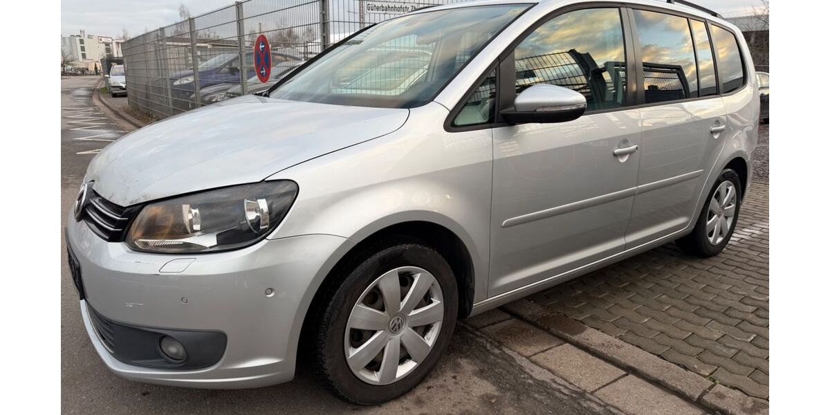 VW Touran 305.000 km 3.900 &euro; Saarlouis 66740