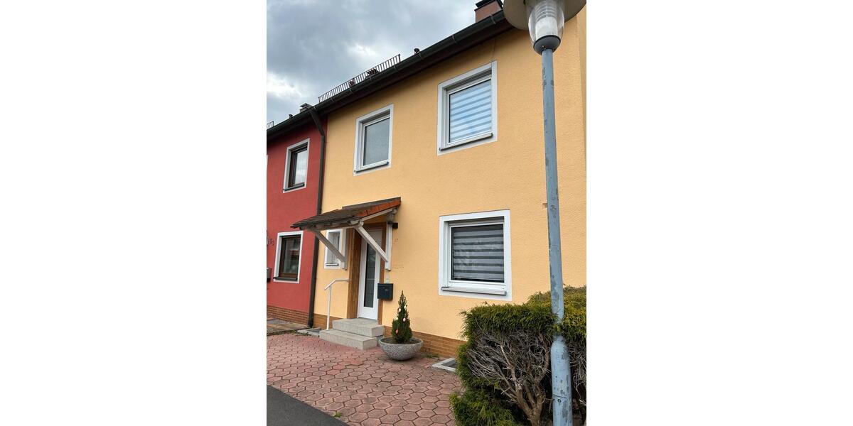 Reihenhaus Marktredwitz - 5 Zimmer, 130 m&sup2;, 275.000&euro; | Angebot:27055081