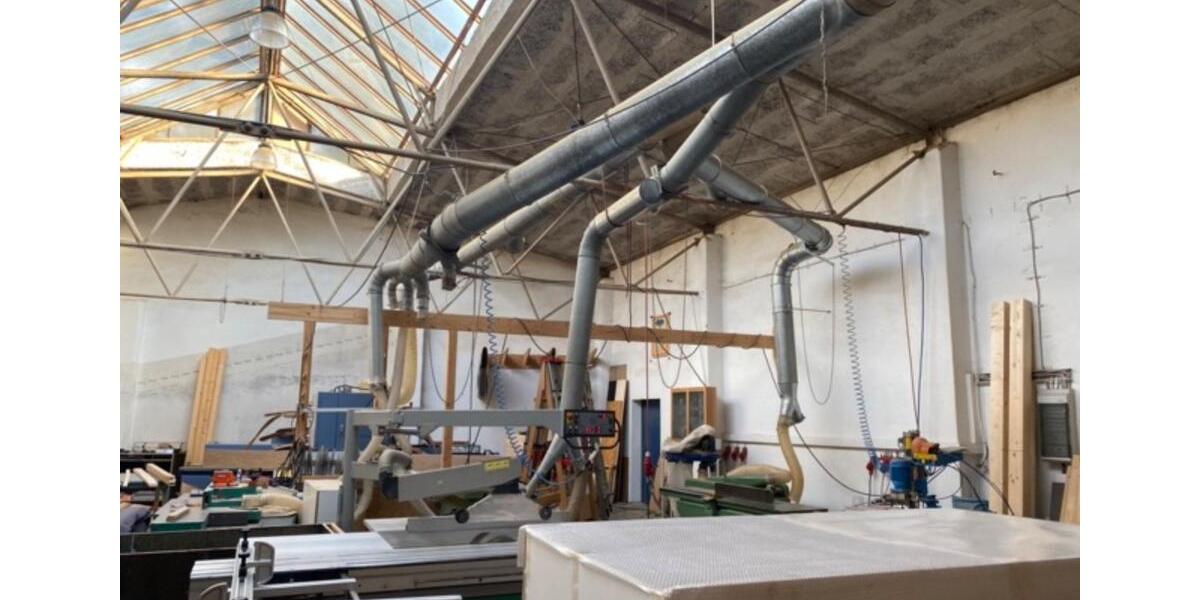 Vermiete Anteil an einer Schreinergemeinschaft zimmer