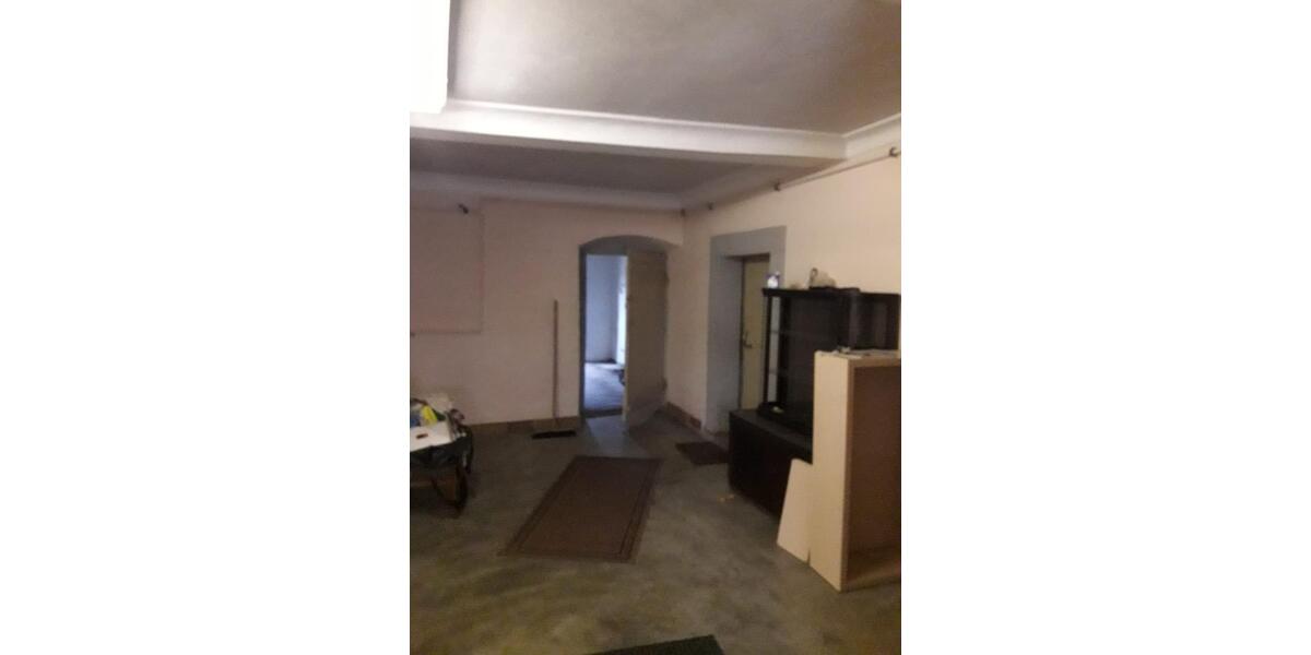 Freistehendes 1-2 Familienhaus 8 zimmer