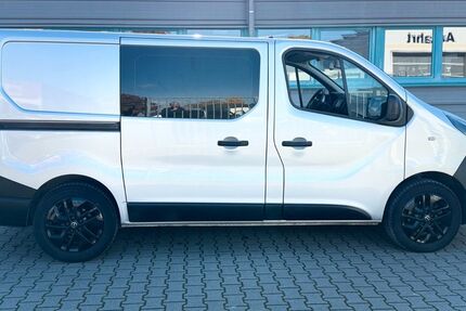 Opel Vivaro 100.000 km 13.299 € Fellbach bei Stuttgart 70736