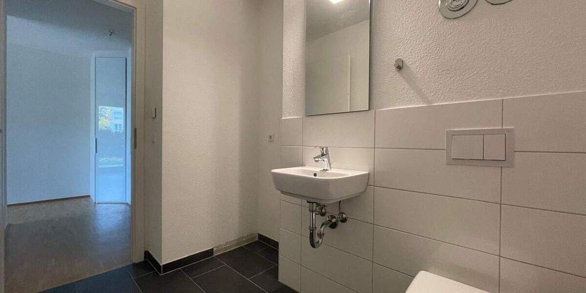 Neuwertige 3 Zi. ETW mit großer Gartenterrasse! 3 zimmer