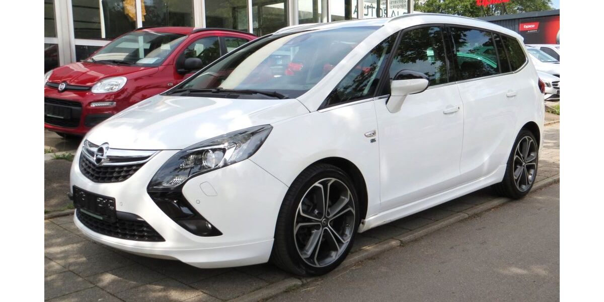 Opel Zafira Tourer 205.400 km 5.799 &euro; München 81825