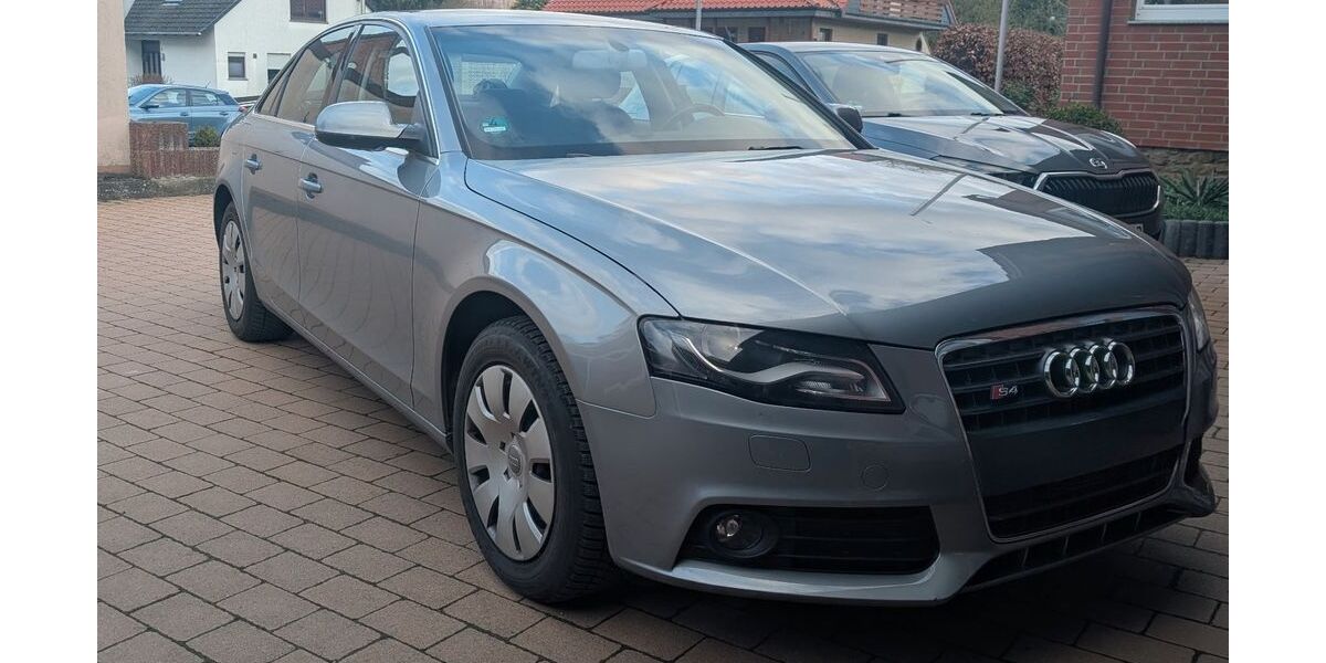Audi A4 215.327 km 4.990 &euro; Coppenbrügge 31863