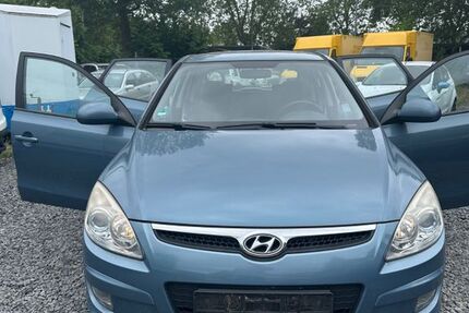 Hyundai i30 212.465 km 2.200 &euro; Köln 50739
