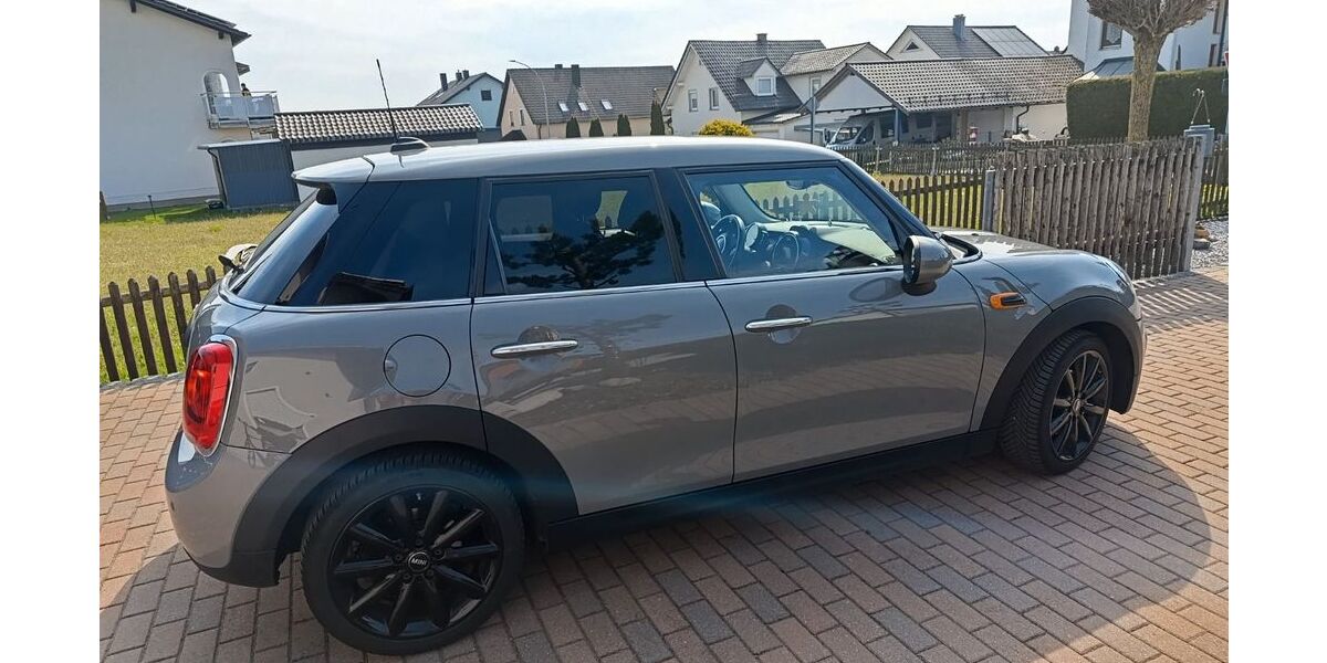Mini ONE 94.500 km 13.500 &euro; Maxhütte-Haidhof 93142