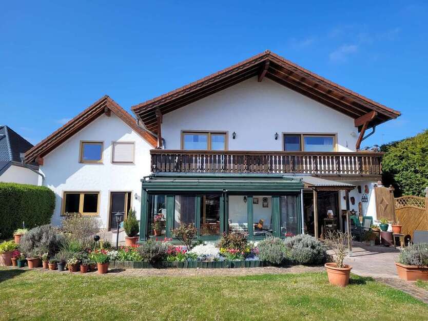 Haus zum Kaufen in Erftstadt 960.000 € 336.27 m²