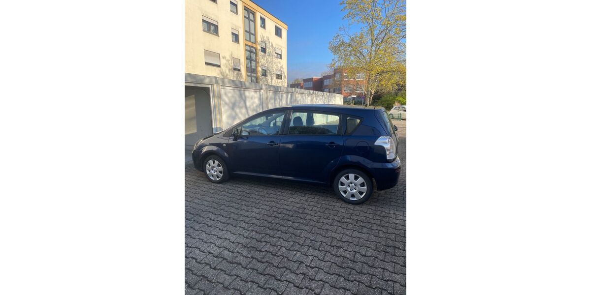 Toyota Corolla Verso 96.000 km 4.500 &euro; Mutterstadt 67112