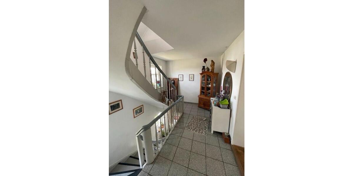 Reihenhaus Waldsassen - 9 Zimmer, 132 m&sup2;, 179.000&euro; | Angebot:27007115