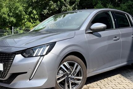 Peugeot 208 9.000 km 15.950 &euro; Nieder-Olm 55268