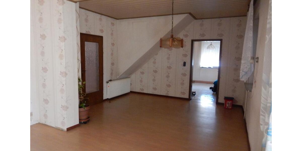 Einfamilienhaus Homberg (Efze) - 4 Zimmer, 151 m&sup2;, 189.000&euro; | Angebot:27118212