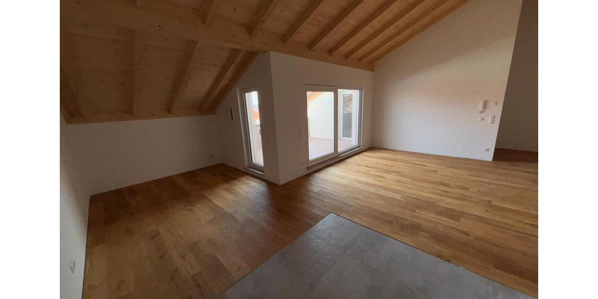 Dachgeschoßwohnung Feichten an der Alz - 2 Zimmer, 86 m&sup2;, 1.217&euro; | Angebot:26192986