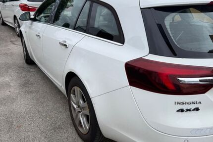Opel Insignia 232.300 km 5.400 € Zusmarshausen 86441
