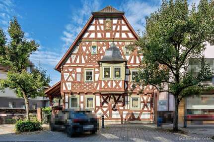 Haus zum Kaufen in Mosbach Neckarelz 397.000 € 296 m²