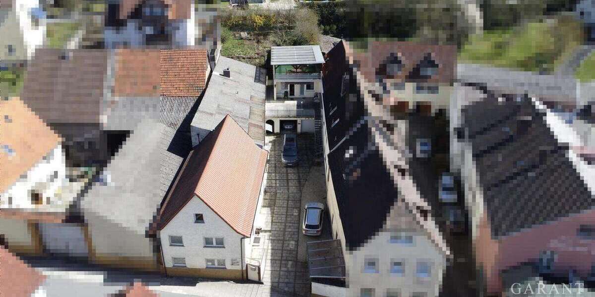 Einfamilienhaus Bad Neustadt an der Saale - 14 Zimmer, 400 m&sup2;, 690.000&euro; | Angebot:26570043