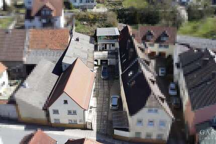 Haus Bad Neustadt an der Saale - 14 Zimmer, 400 m&sup2;, 690.000&euro; | Angebot:26570043