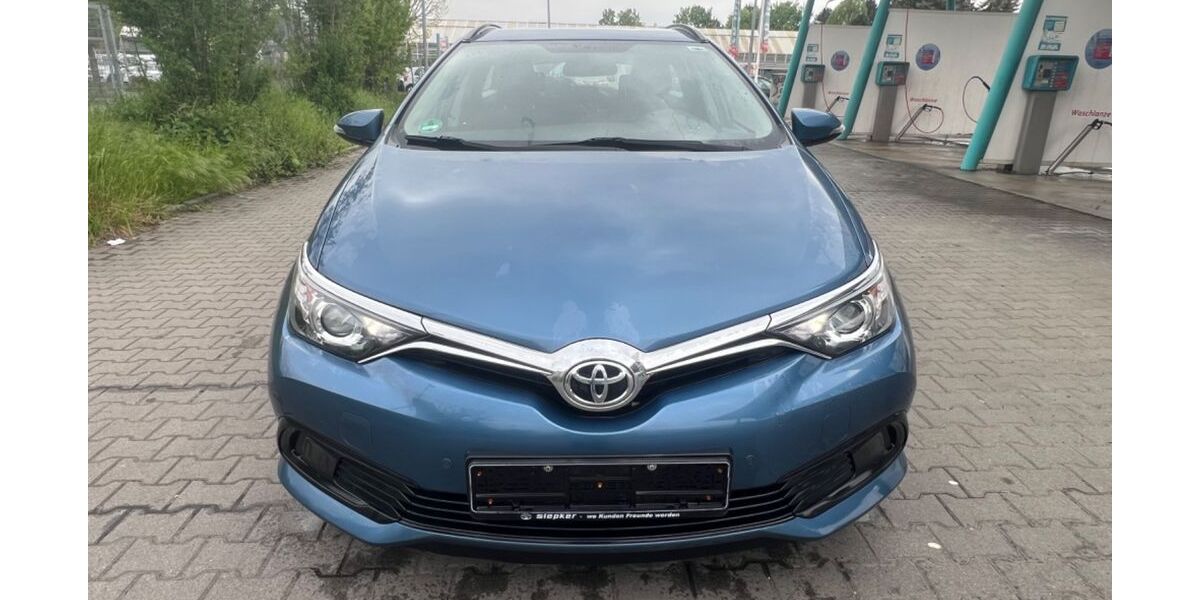 Toyota Auris 102.700 km 8.999 &euro; Germersheim 76726