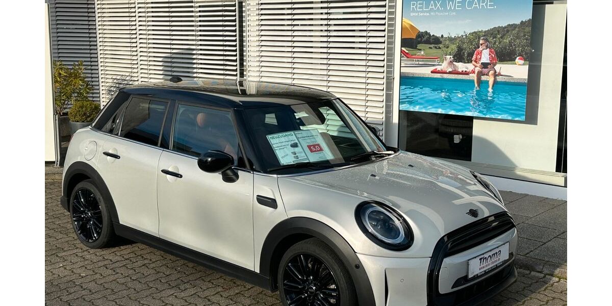 Mini Cooper 61.985 km 27.890 &euro; Sexau 79350